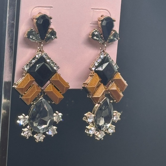 Luxe Rachel Parcell Crystal Drop Statement Earrings - Picture 6 of 11
